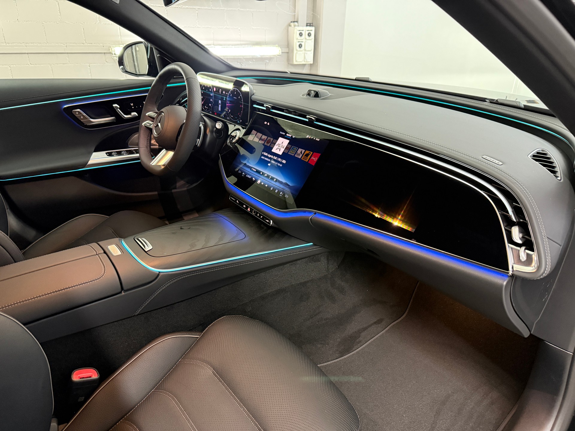 MERCEDES-BENZ E 220 d 4MATIC T-Modell-image-10