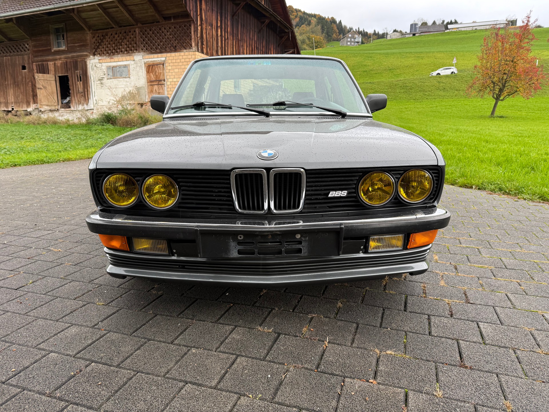BMW E28 535i-image-5