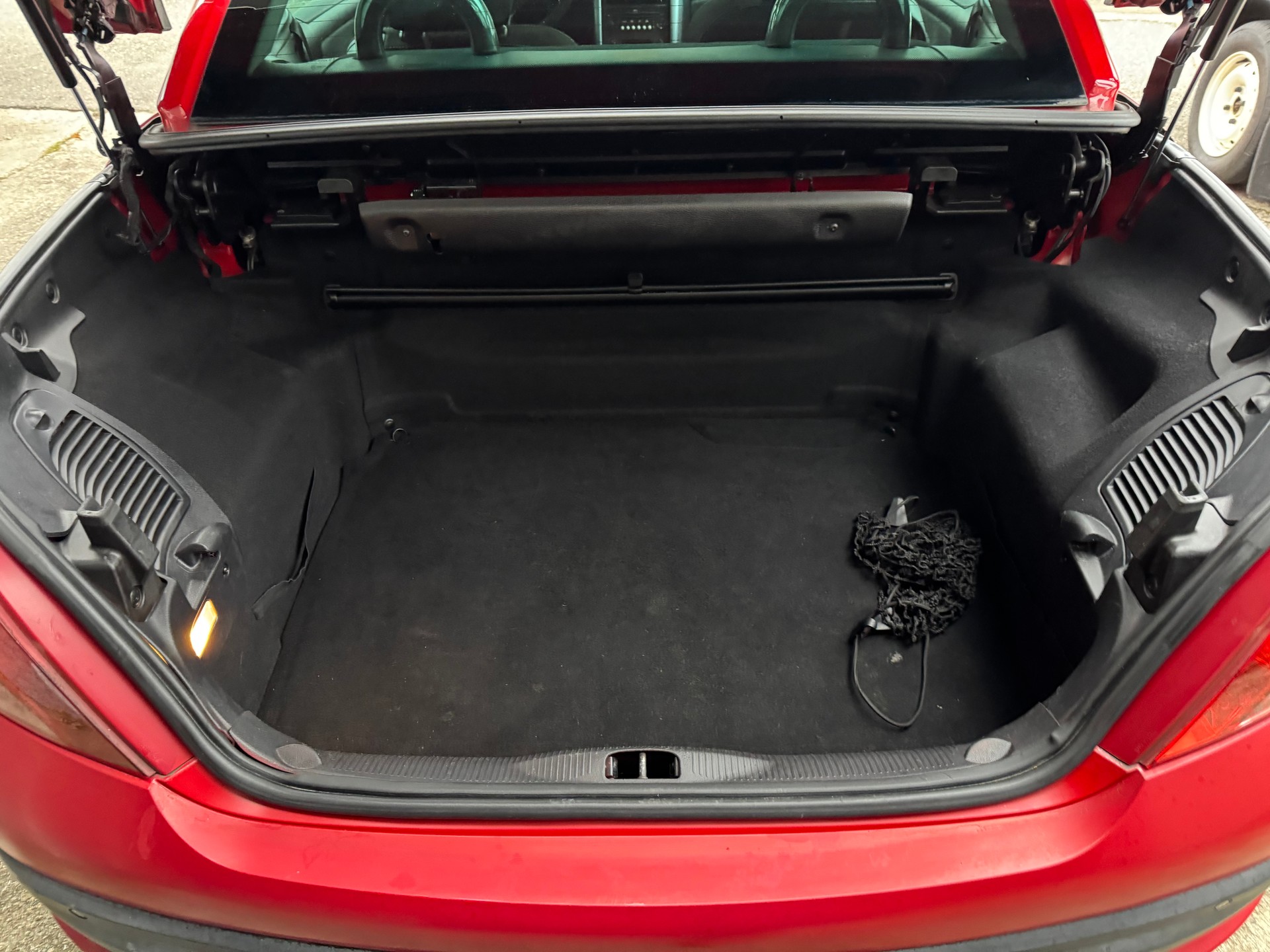 PEUGEOT 207 CC 1.6 16V Platinium Edition-image-11