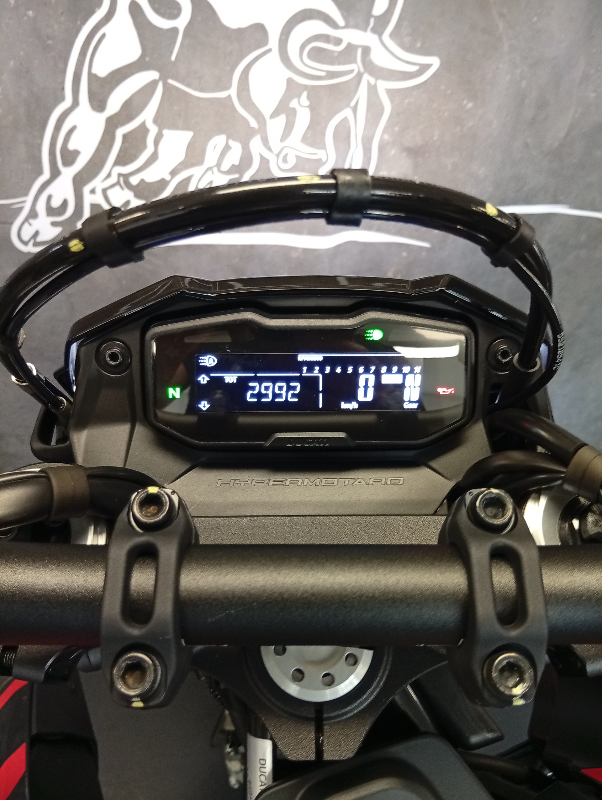 DUCATI Hypermotard 698 Mono RVE (35kW)-image-8
