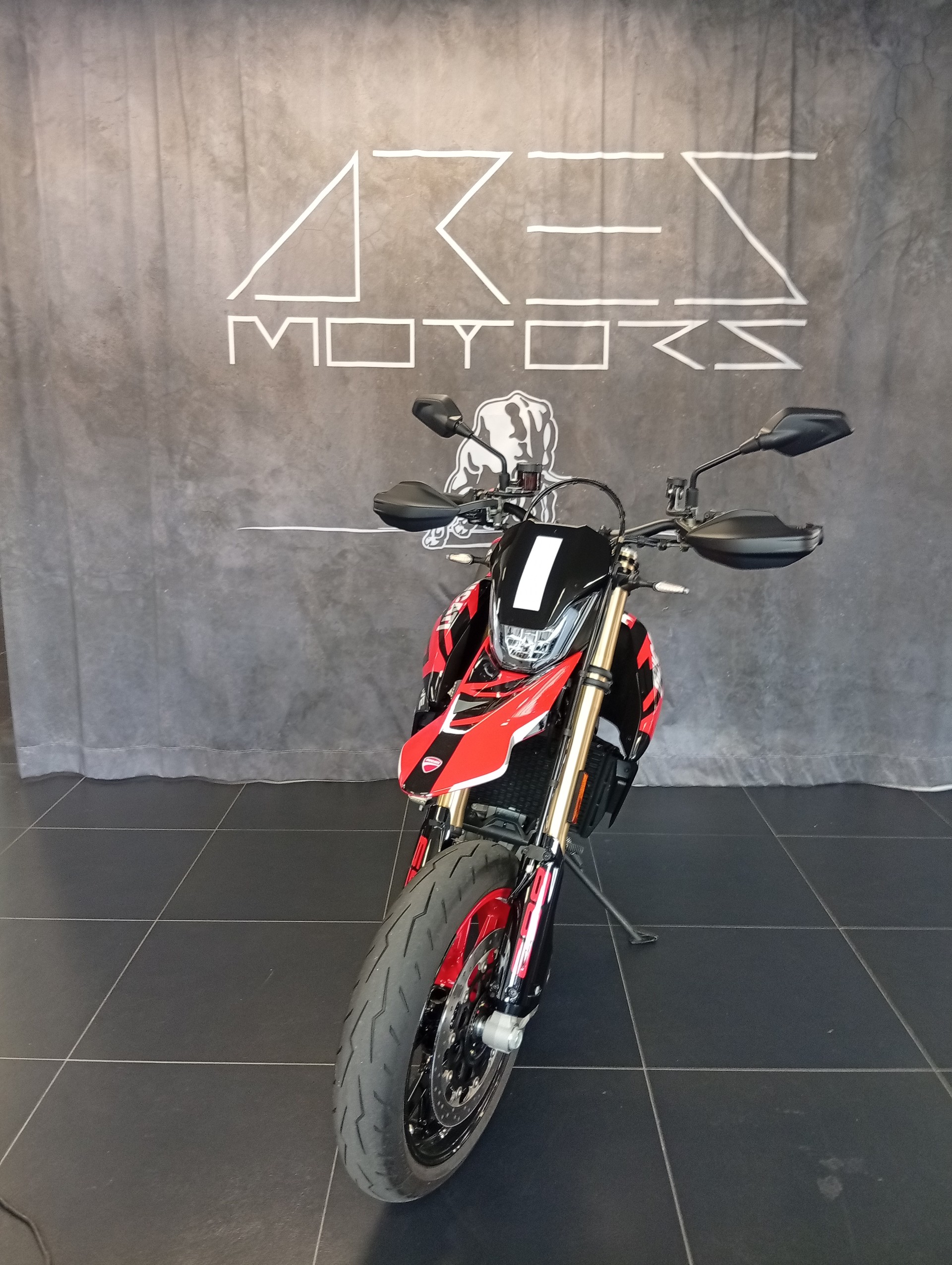 DUCATI Hypermotard 698 Mono RVE (35kW)-image-2