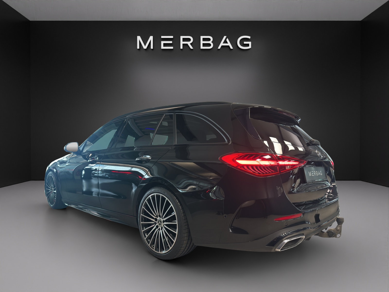 MERCEDES-BENZ C 220 d T 4M AMG Line-image-3