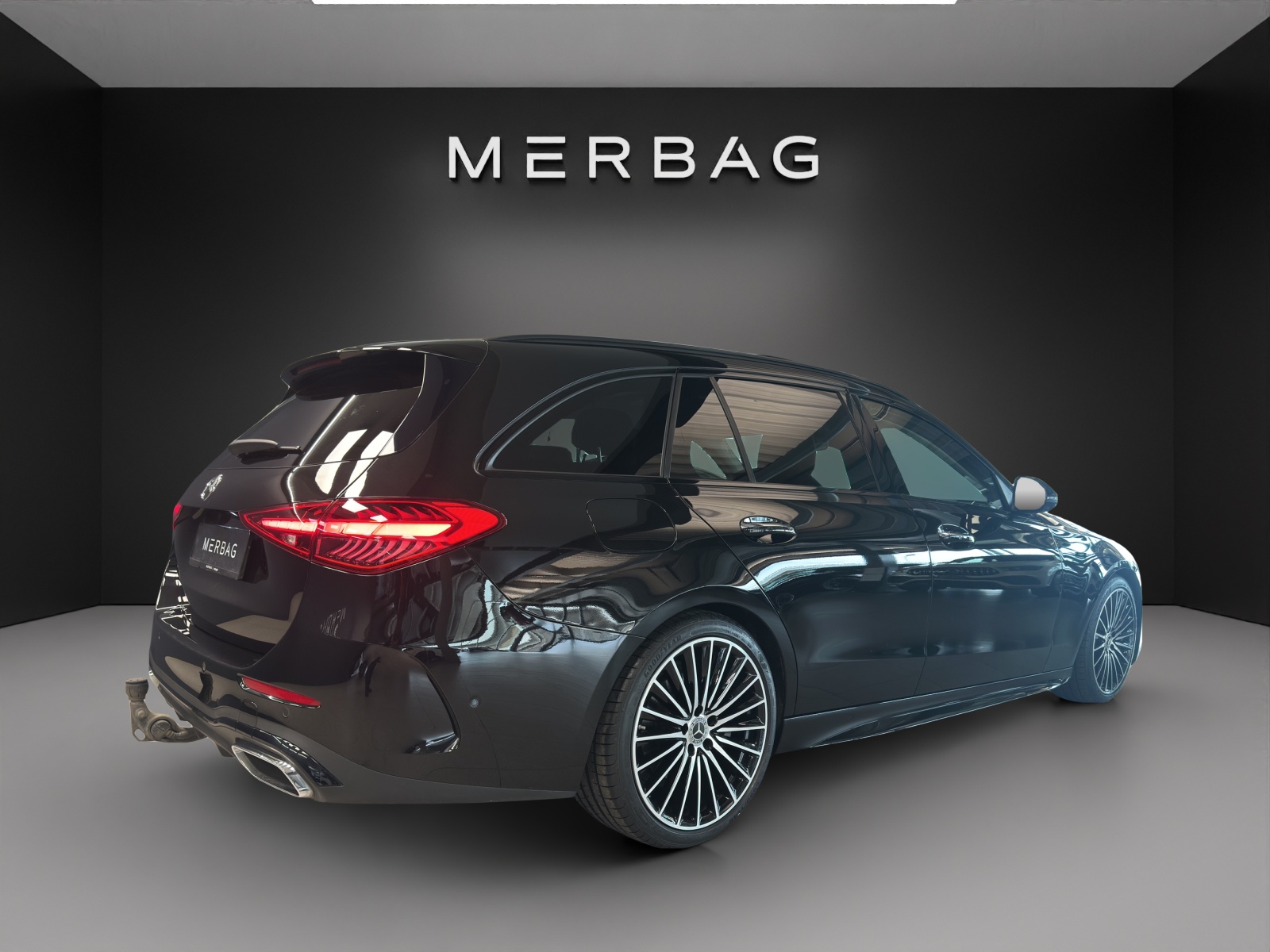 MERCEDES-BENZ C 220 d T 4M AMG Line-image-5