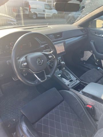 SKODA Superb Combi 2.0 TSI SportLine 4x4 DSG-image-10