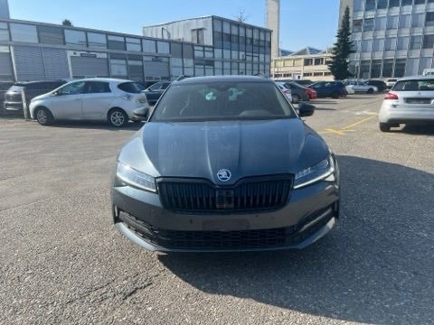 SKODA Superb Combi 2.0 TSI SportLine 4x4 DSG-image-2
