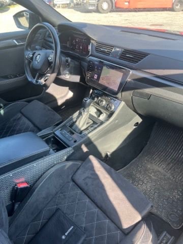 SKODA Superb Combi 2.0 TSI SportLine 4x4 DSG-image-9