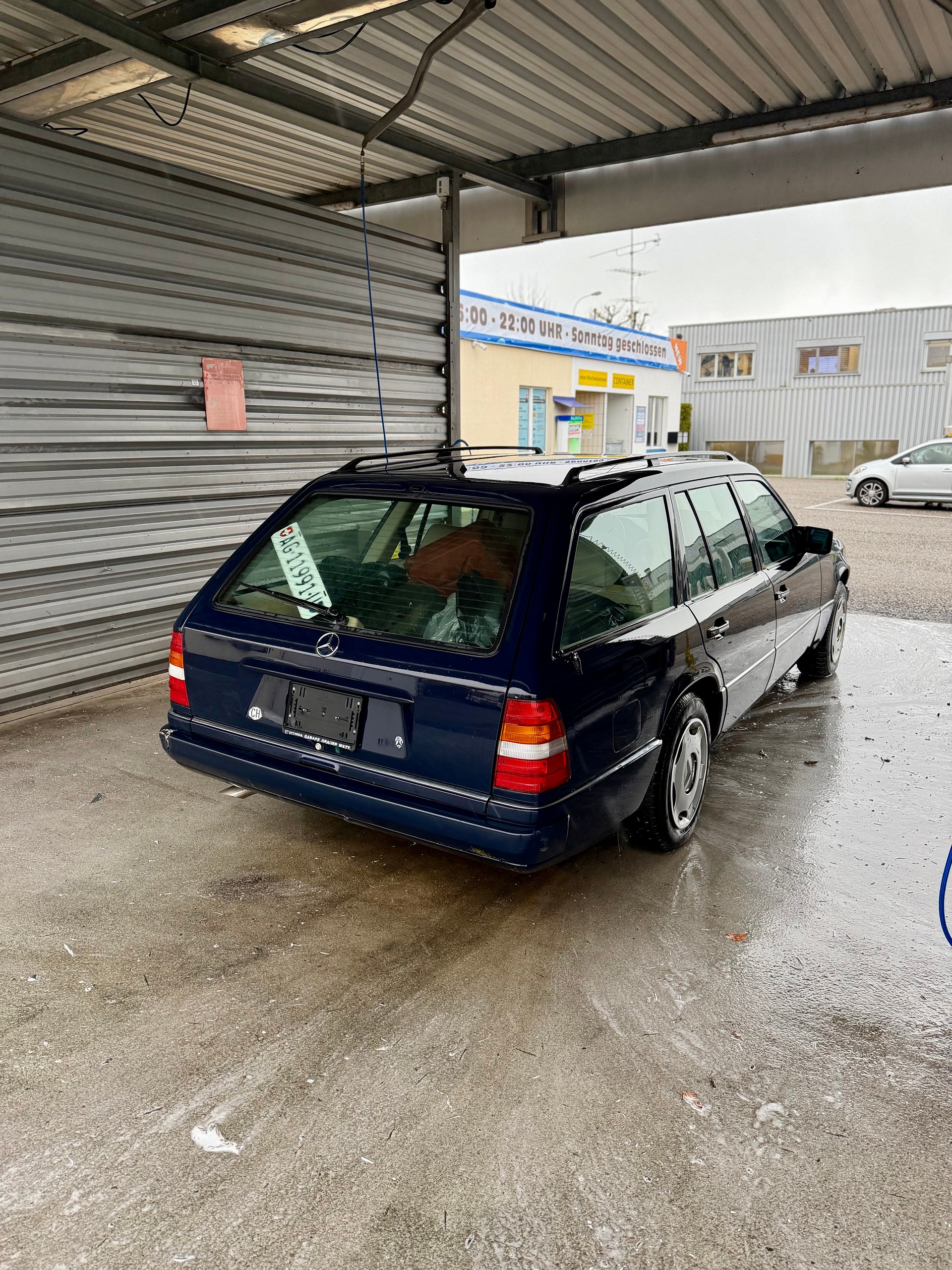 MERCEDES-BENZ E 200 Business Automatic-image-2