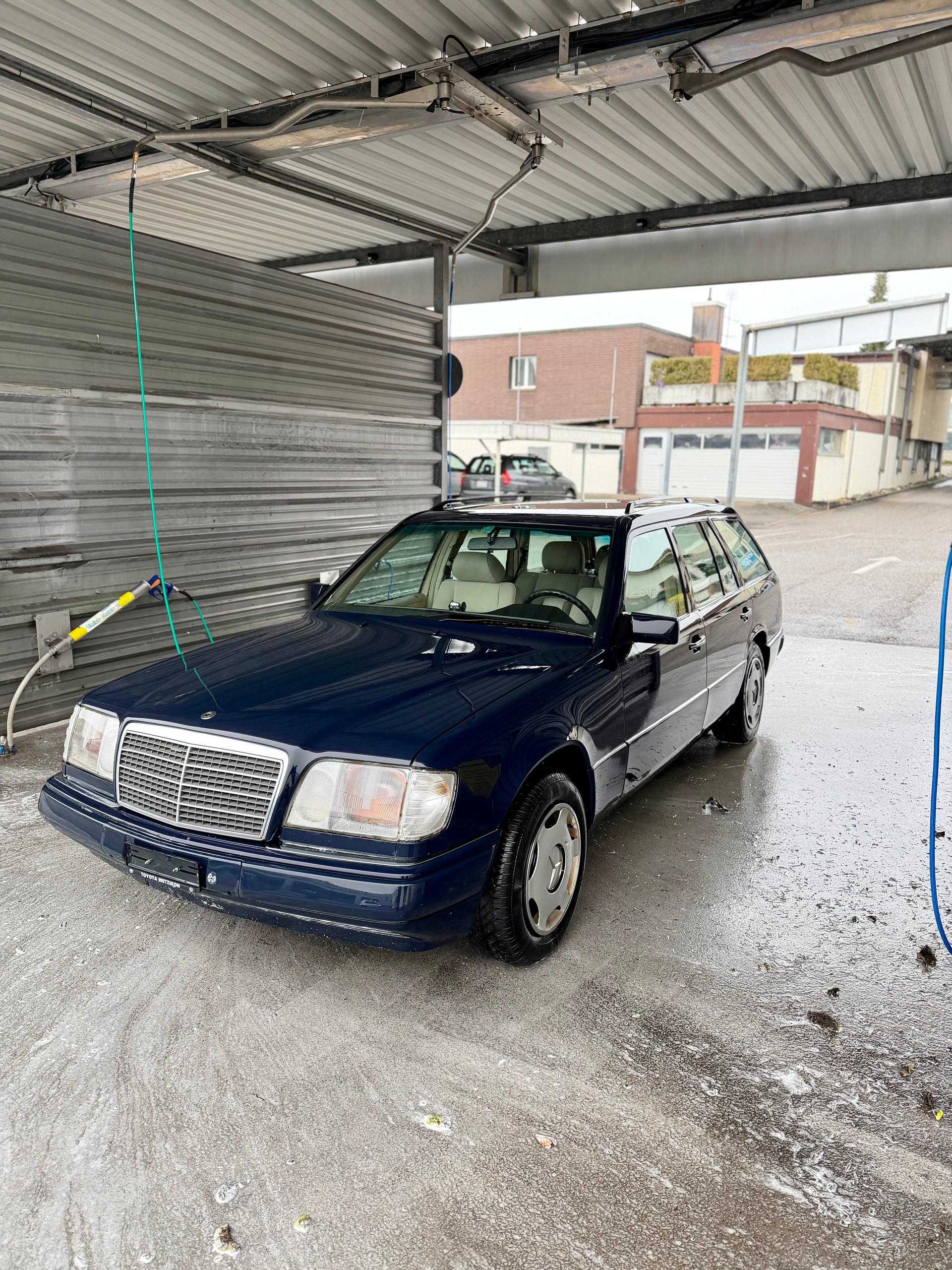 MERCEDES-BENZ E 200 Business Automatic