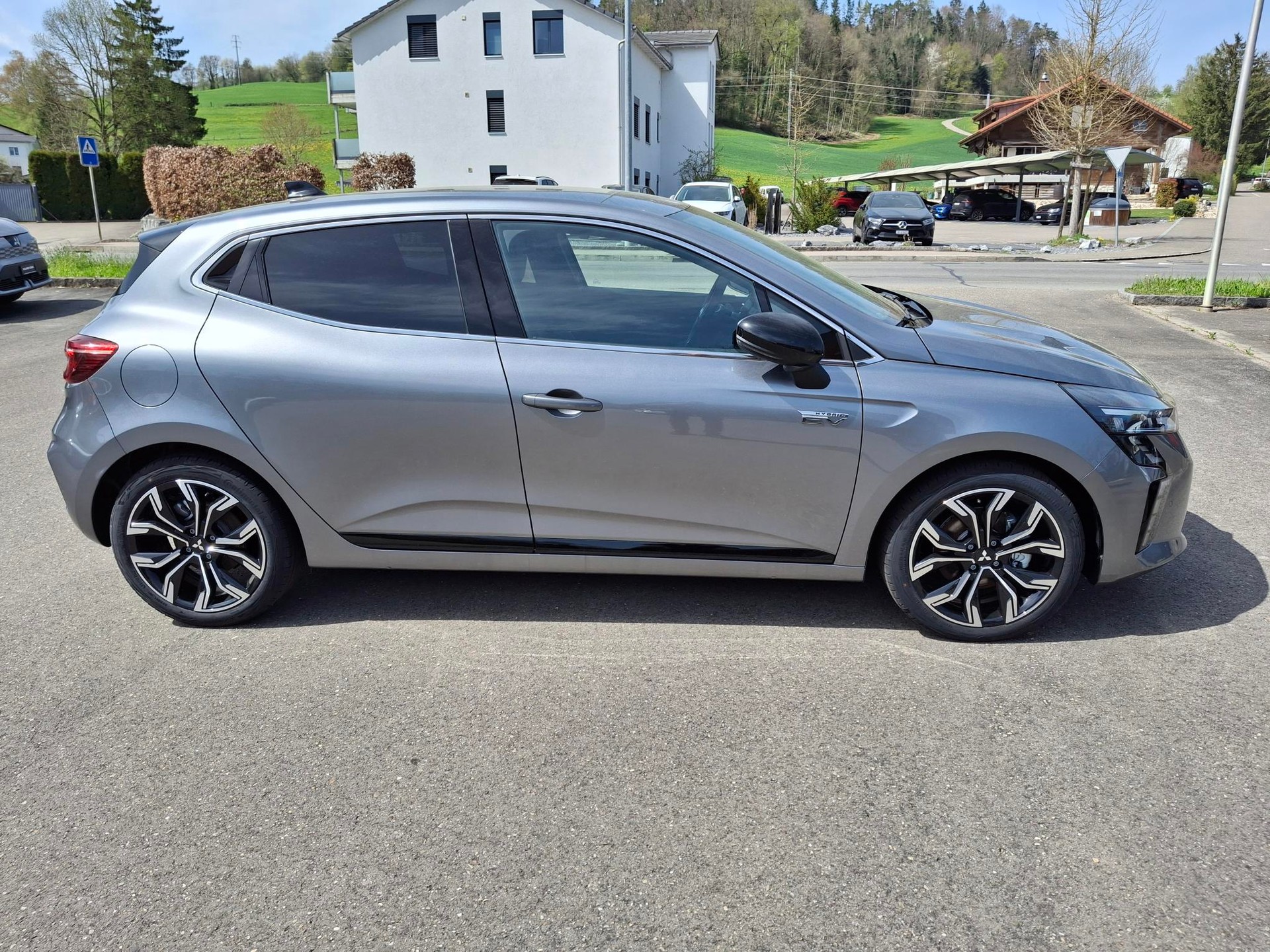 MITSUBISHI COLT 1.6 HEV Intense-image-2