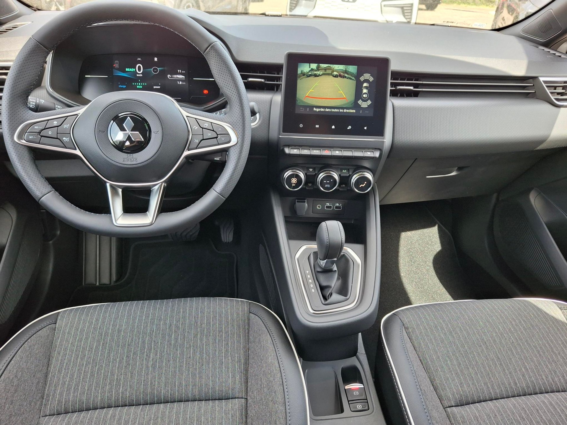 MITSUBISHI COLT 1.6 HEV Intense-image-7