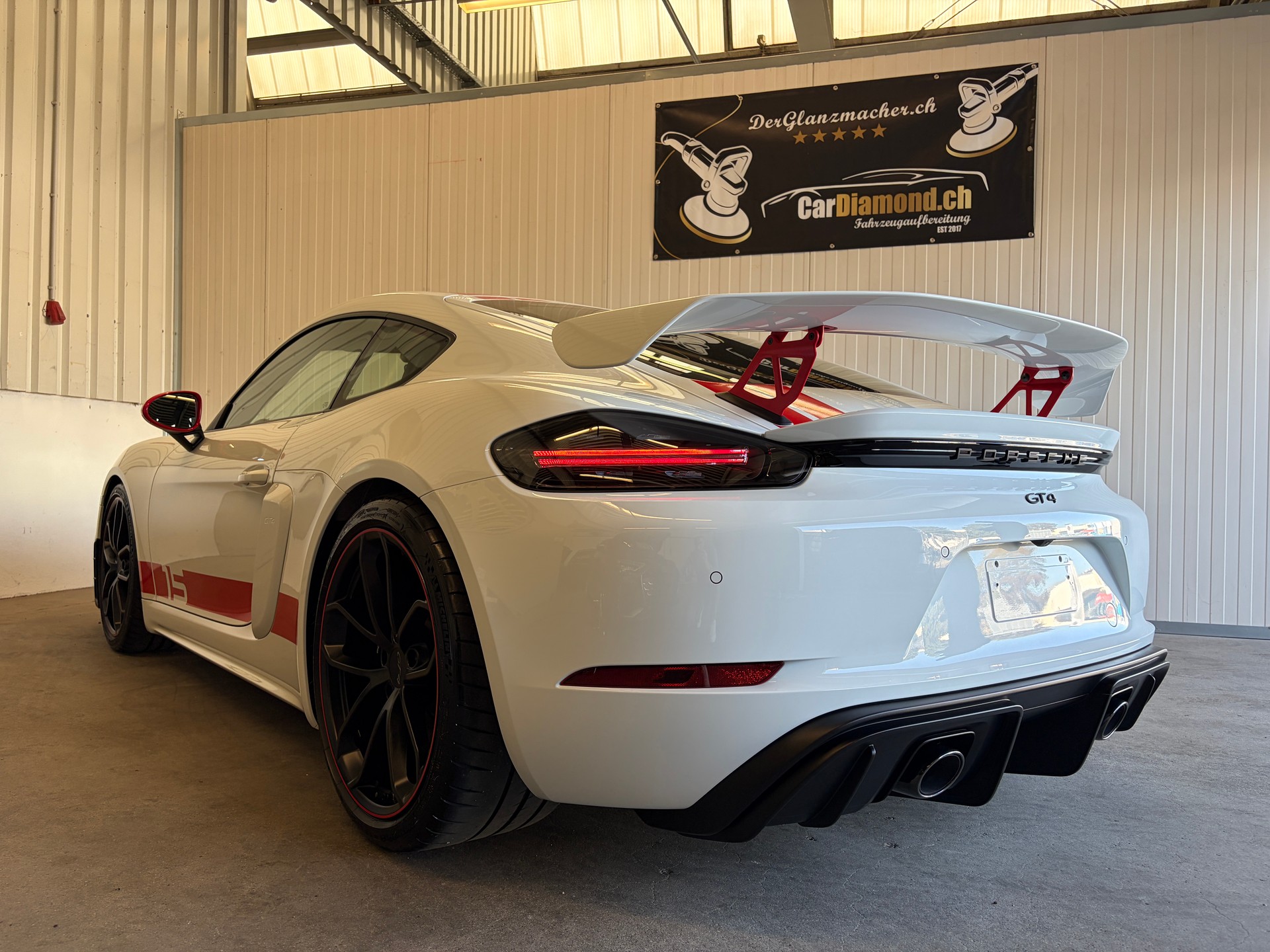 PORSCHE GT4 Sports Cup Edition *limitiertes Sondermodell 1/100*-image-6