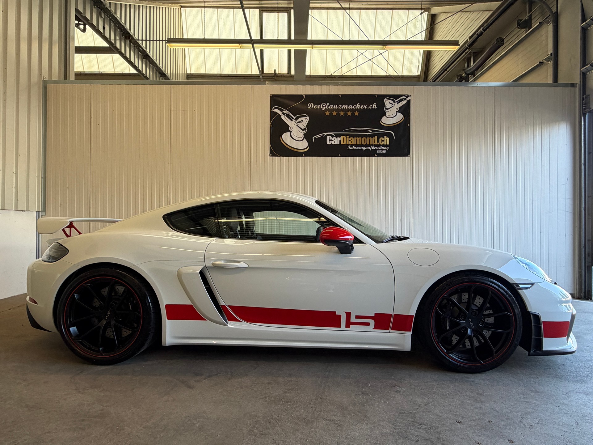 PORSCHE GT4 Sports Cup Edition *limitiertes Sondermodell 1/100*-image-5