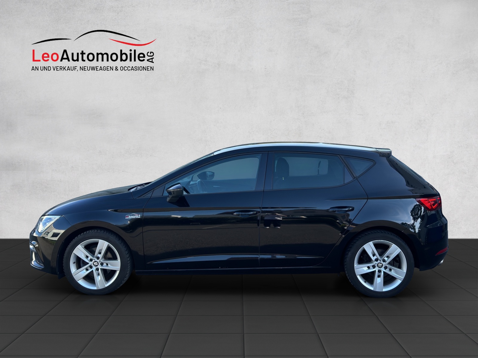 SEAT LEON-showroom-element-1