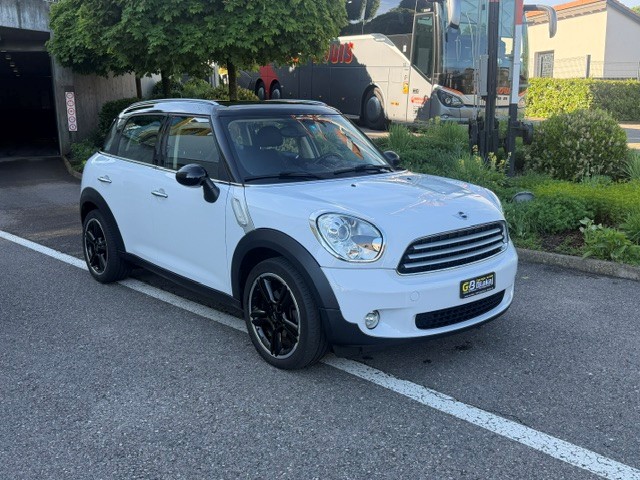 MINI Countryman Cooper FWD Steptronic-image-2