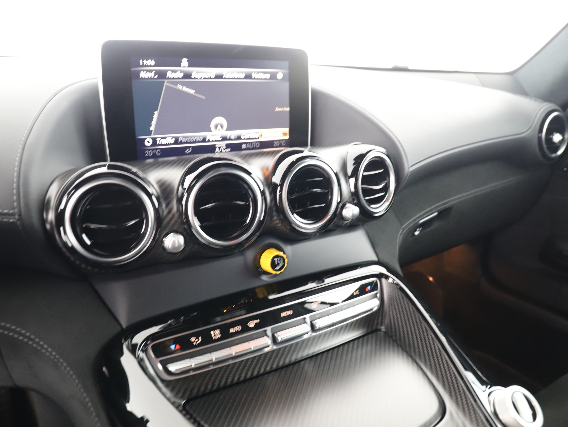 MERCEDES-BENZ AMG GT R-image-13