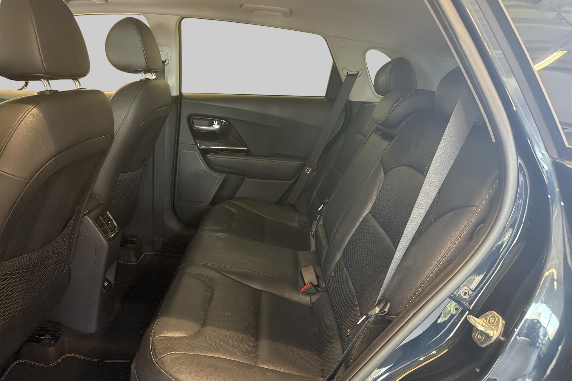 KIA Niro 1.6GDi Plug-in Hybrid DCT-image-15