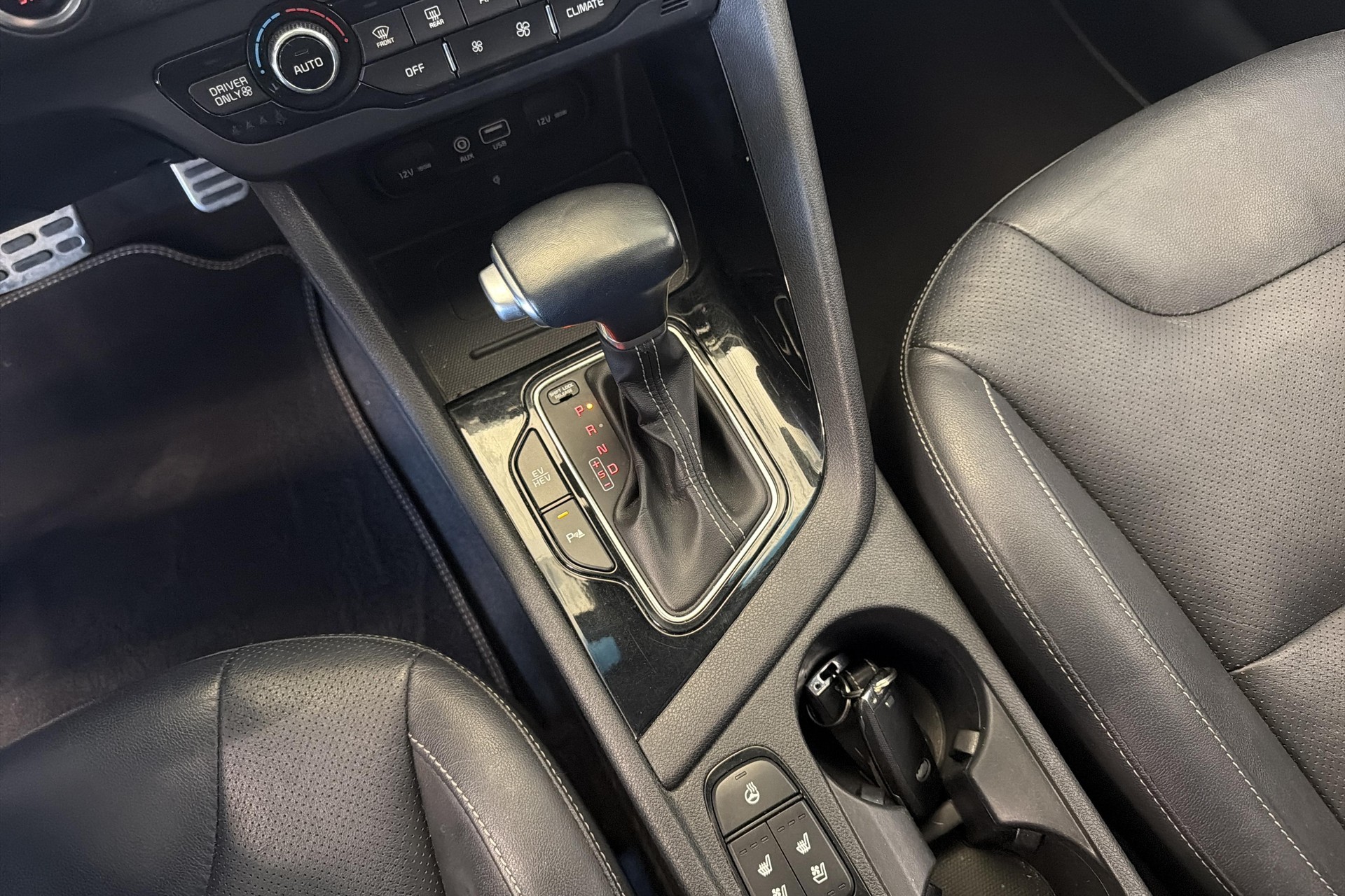 KIA Niro 1.6GDi Plug-in Hybrid DCT-image-14
