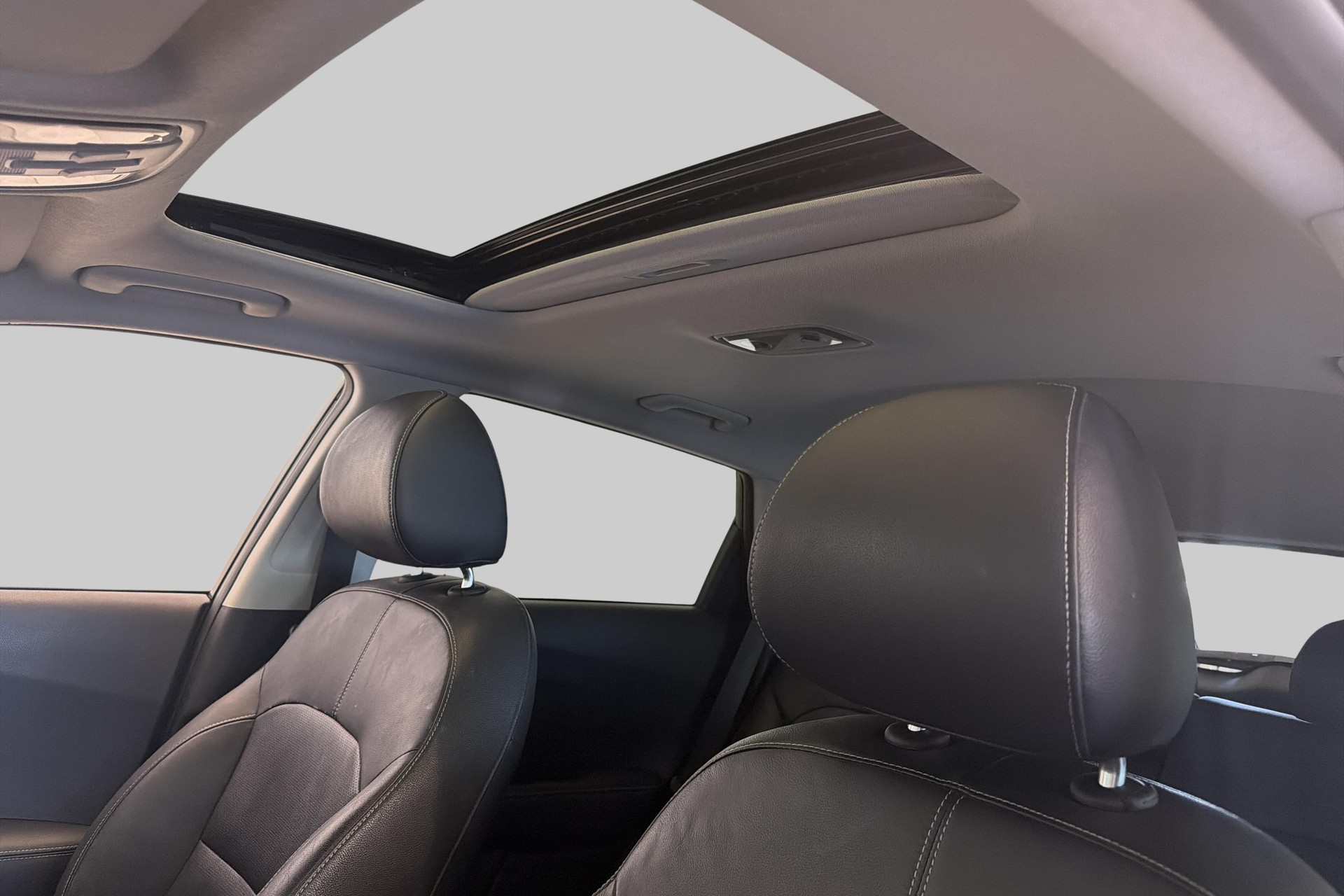 KIA Niro 1.6GDi Plug-in Hybrid DCT-image-21