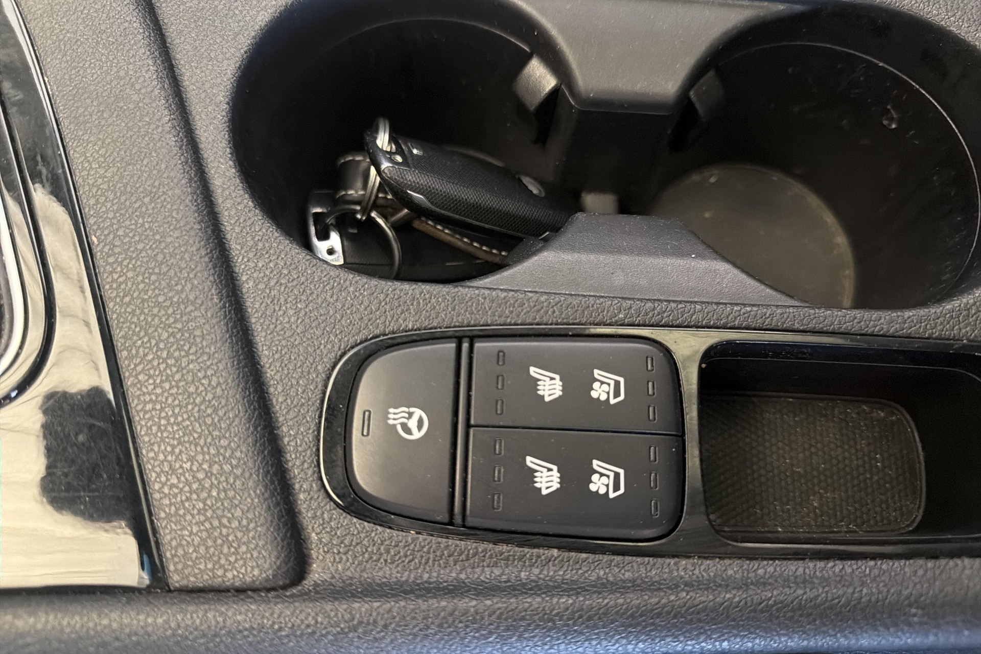 KIA Niro 1.6GDi Plug-in Hybrid DCT-image-23
