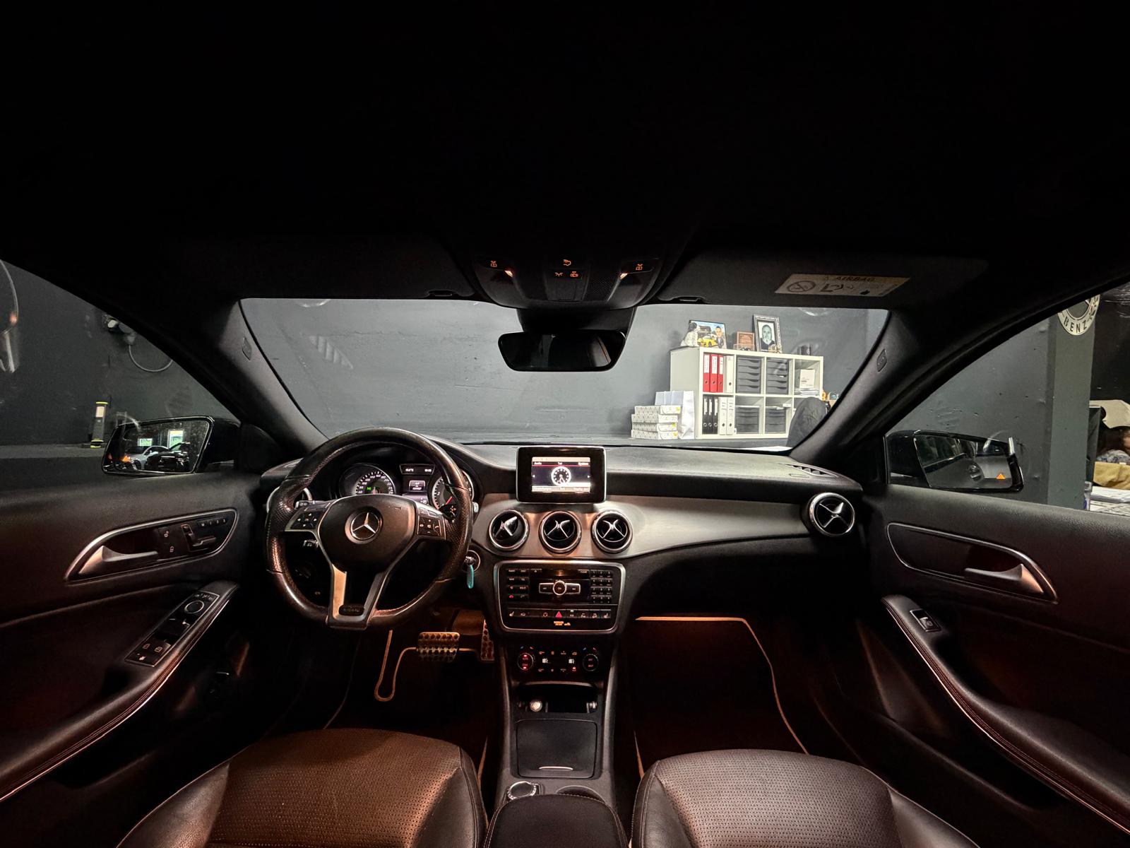 MERCEDES-BENZ GLA 220 CDI AMG Grey&Black Edition 4Matic 7G-DCT-image-12