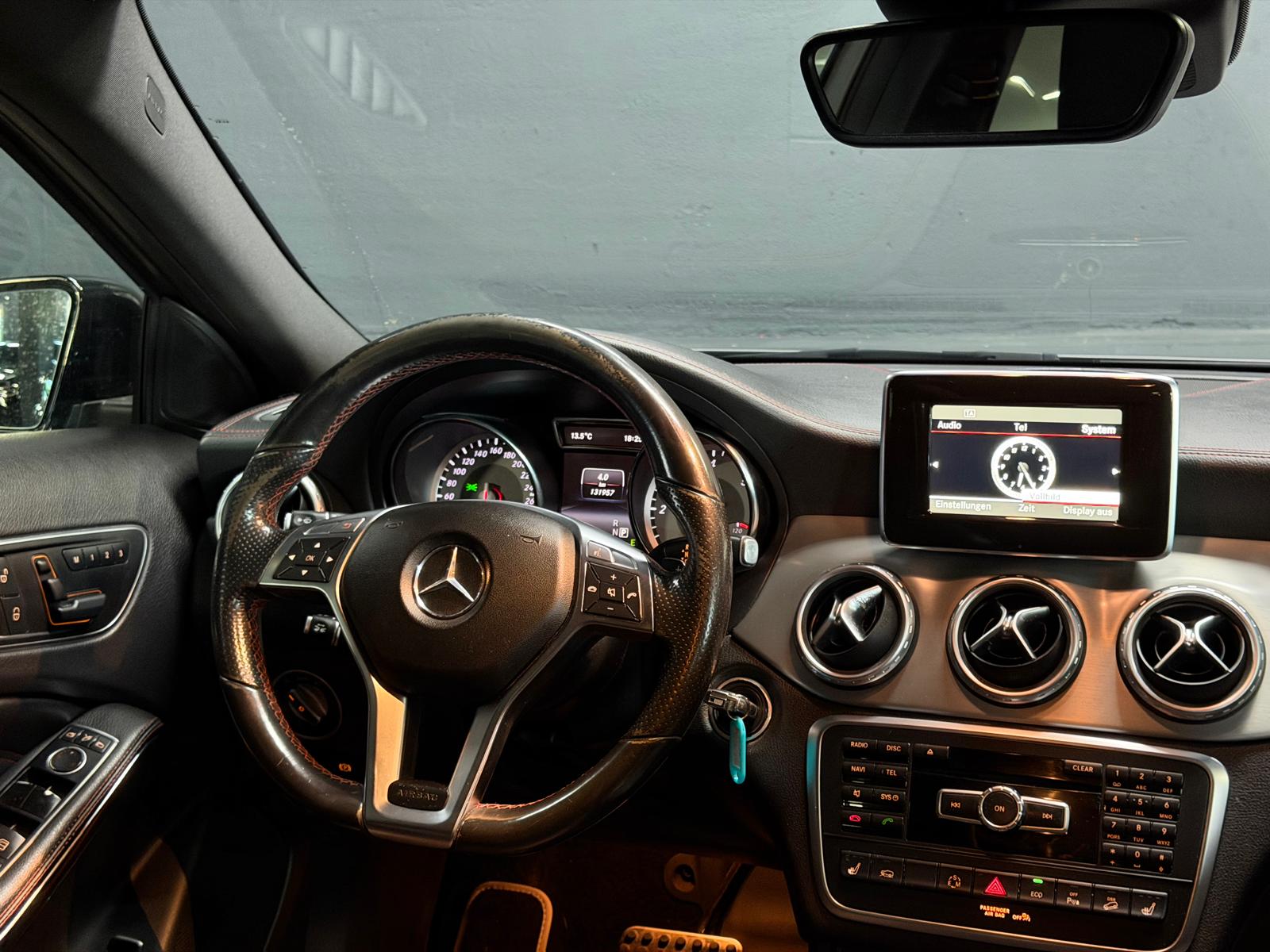 MERCEDES-BENZ GLA 220 CDI AMG Grey&Black Edition 4Matic 7G-DCT-image-9