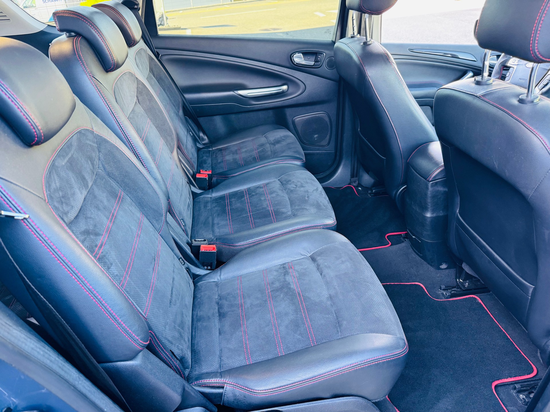 FORD S-Max 2.0 SCTi TitaniumS PowerShift-image-13