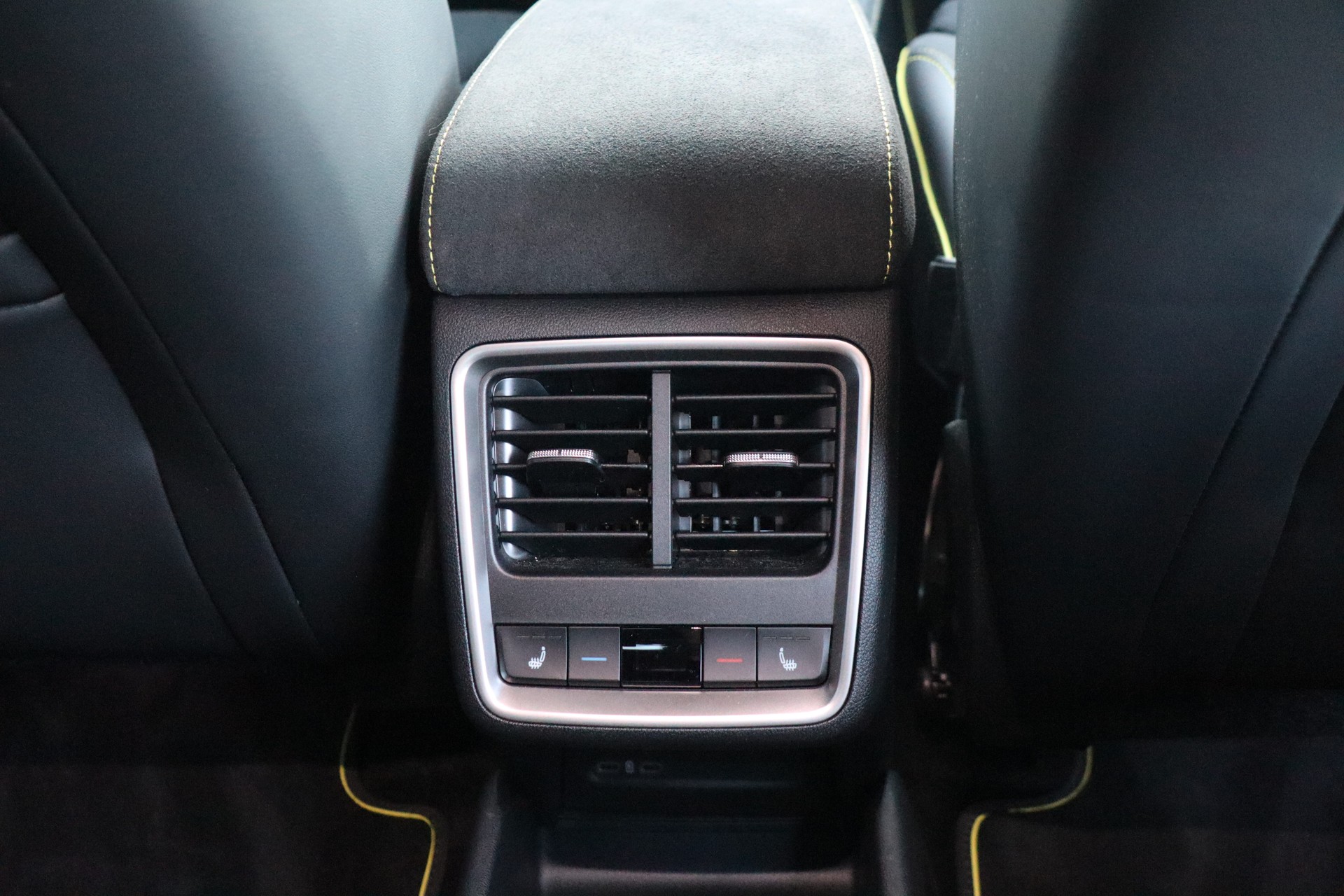 SKODA Elroq RS 4x4-image-11