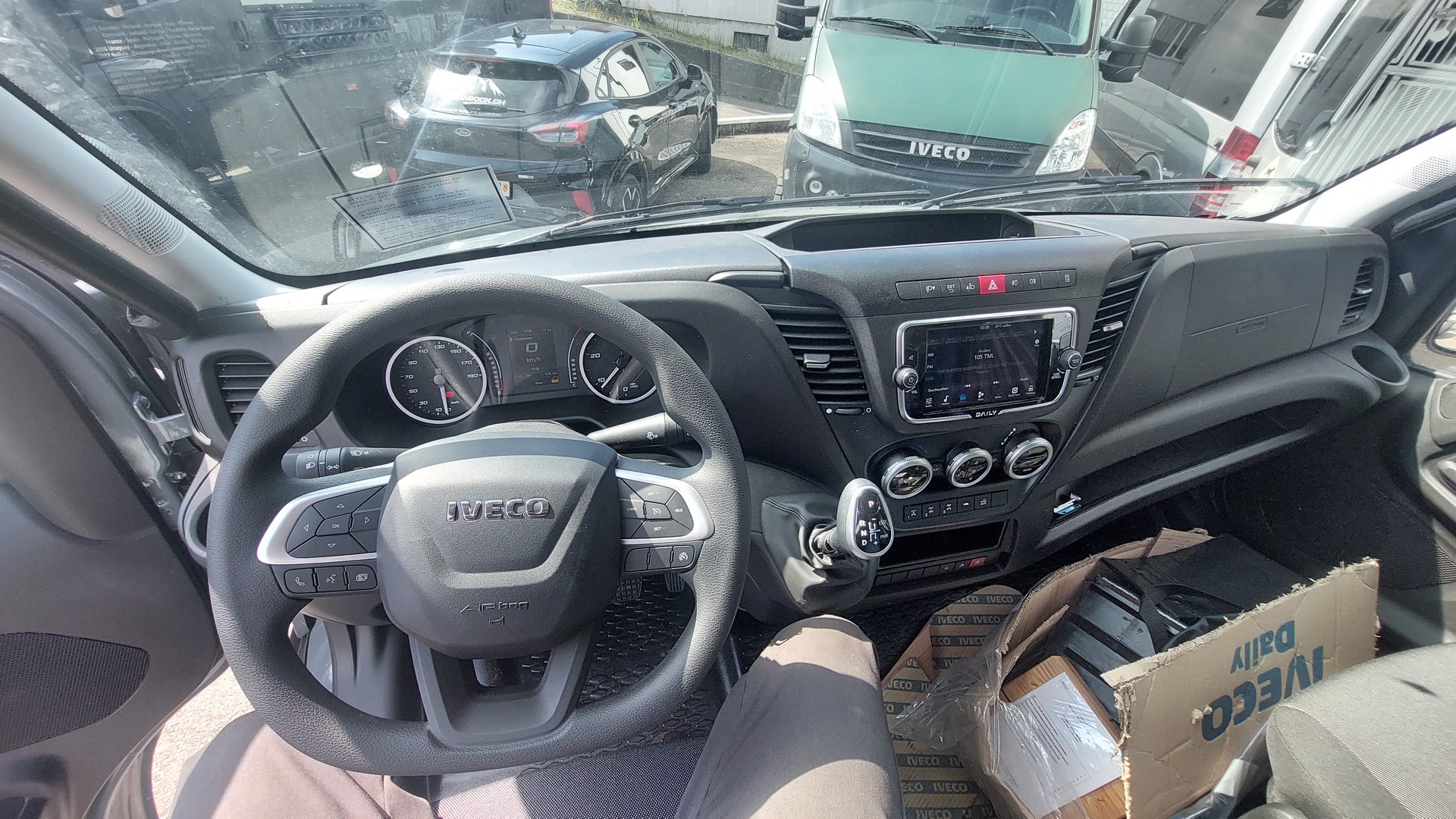 IVECO Daily 4x4 Kastenwagen 7t 70S18 HW-showroom-element-2
