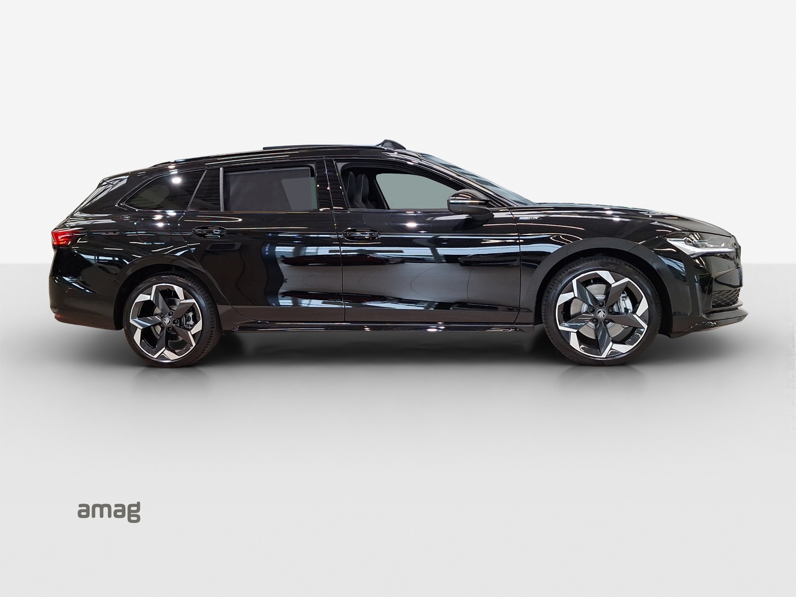 SKODA Superb Combi 1.5 TSI PHEV Sportline DSG-showroom-element-1