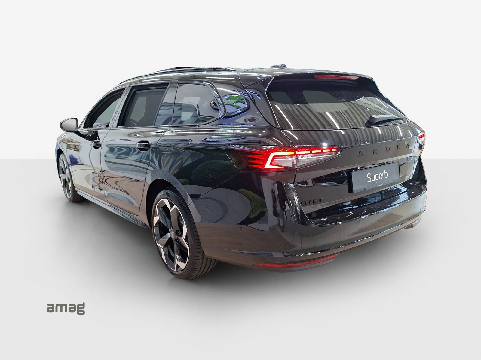 SKODA Superb Combi 1.5 TSI PHEV Sportline DSG-showroom-element-2