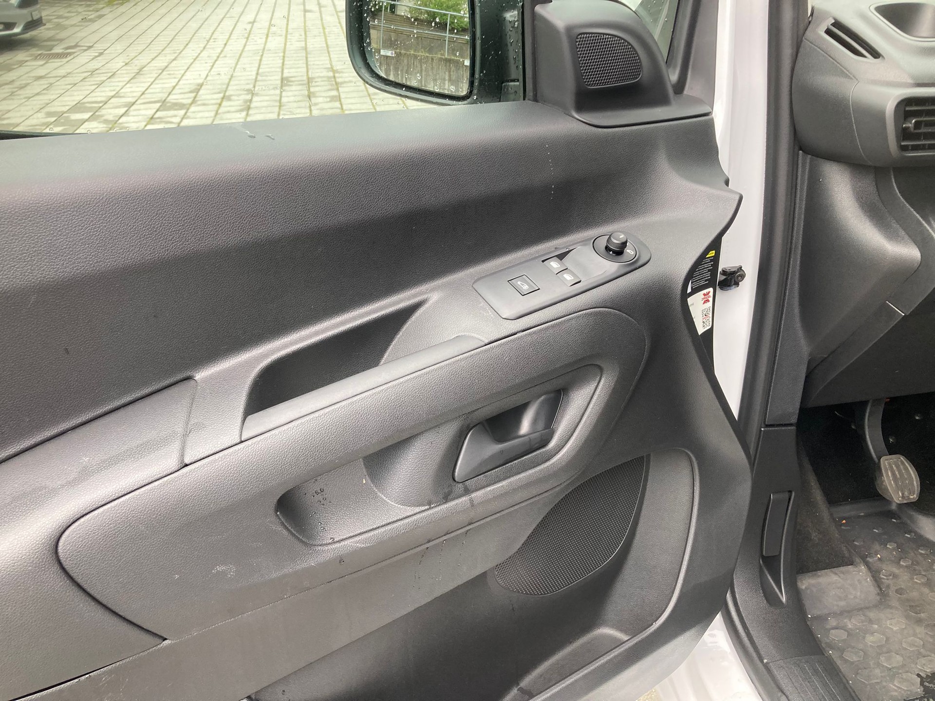 OPEL Combo Cargo 1.5 s/s 4x4-image-9