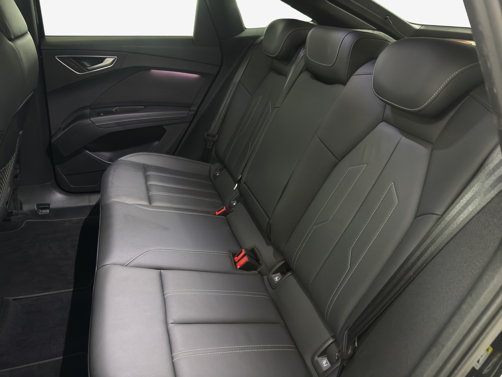 AUDI Q4 Sportback e-tron 50 quattro-image-11