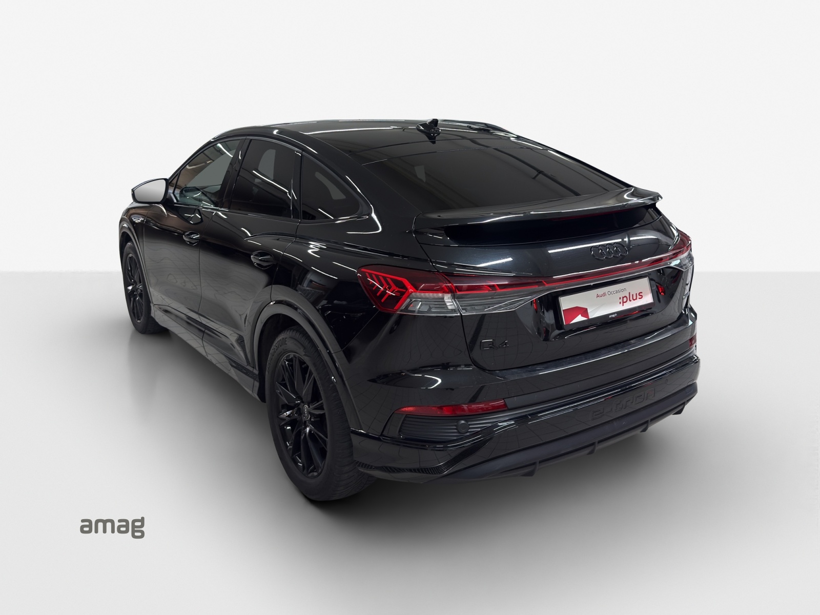 AUDI Q4 Sportback e-tron 50 quattro-showroom-element-2