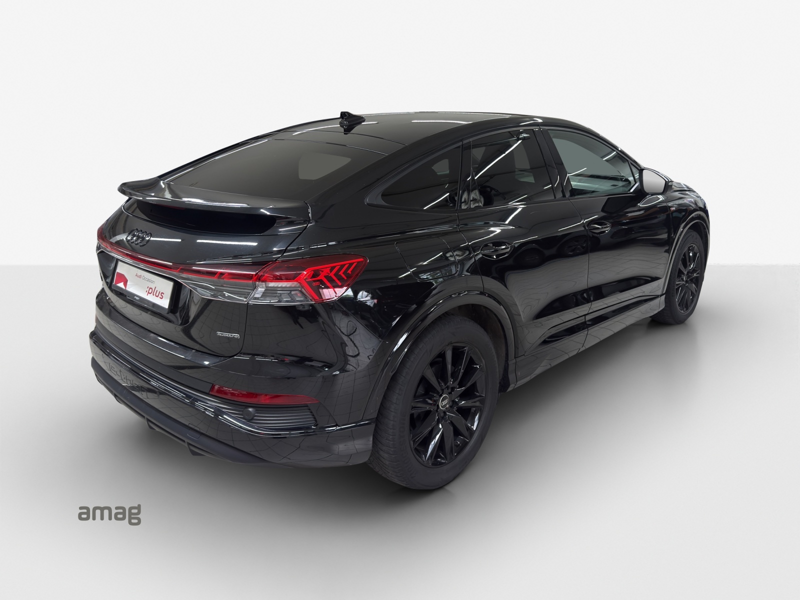 AUDI Q4 Sportback e-tron 50 quattro-image-4