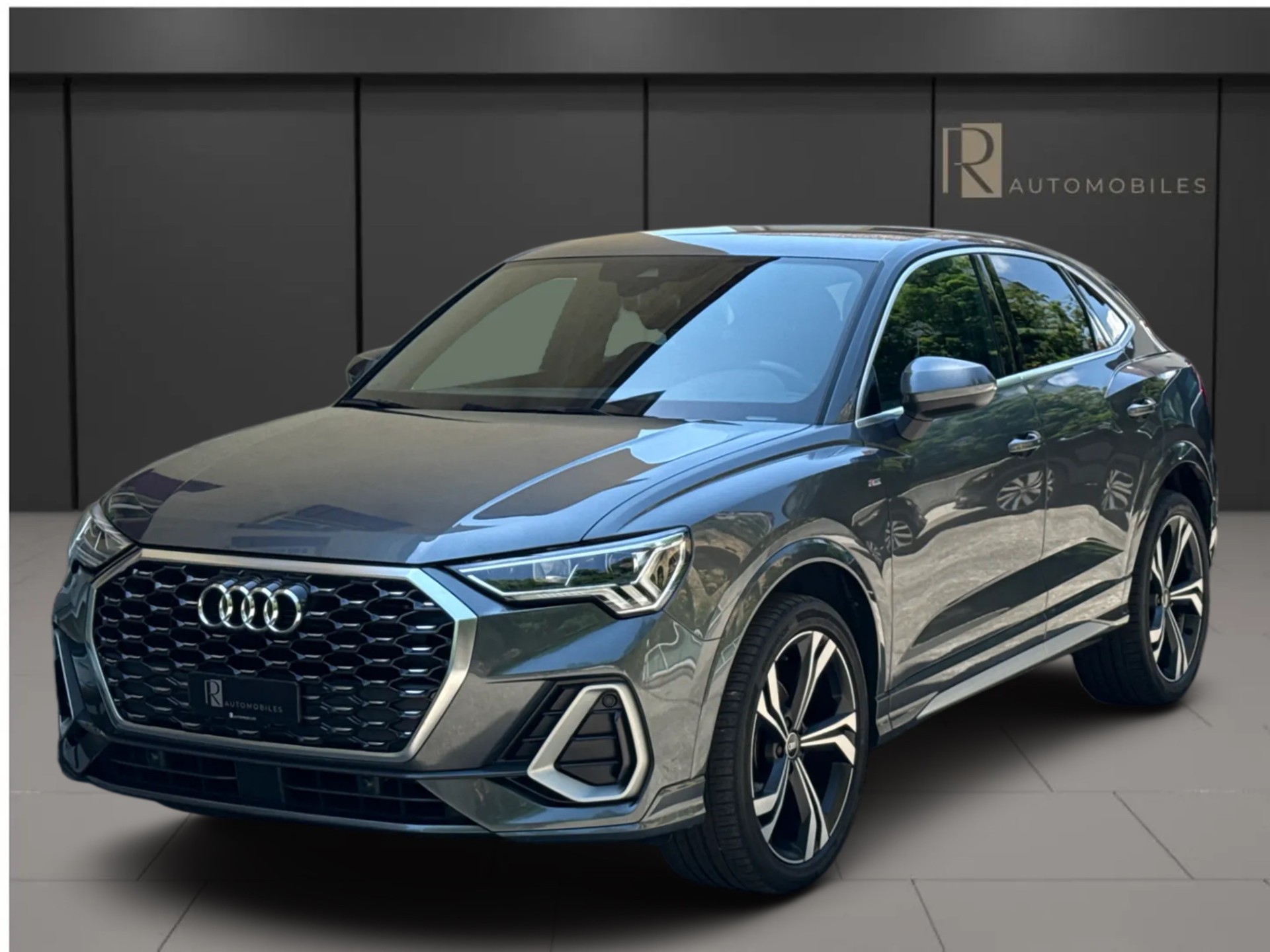 AUDI Q3 Sportback 35 TFSI Attraction S-tronic-showroom-element-2
