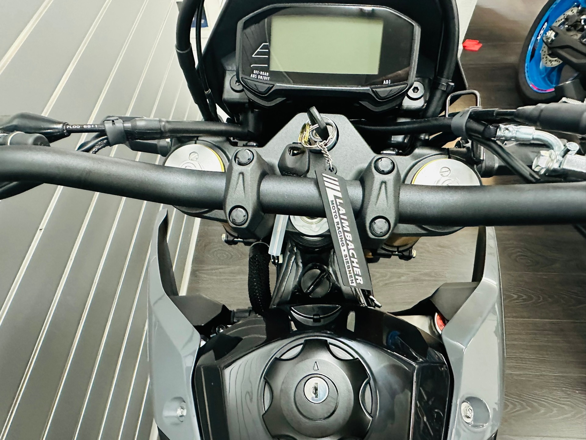 SUZUKI DR-Z4S / DR-Z 400-image-4