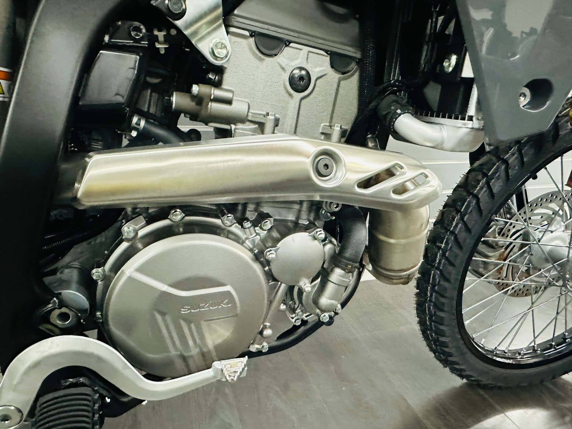 SUZUKI DR-Z4S / DR-Z 400-image-5