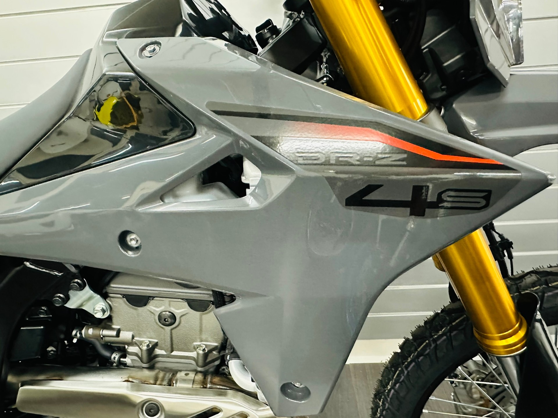 SUZUKI DR-Z4S / DR-Z 400-image-1