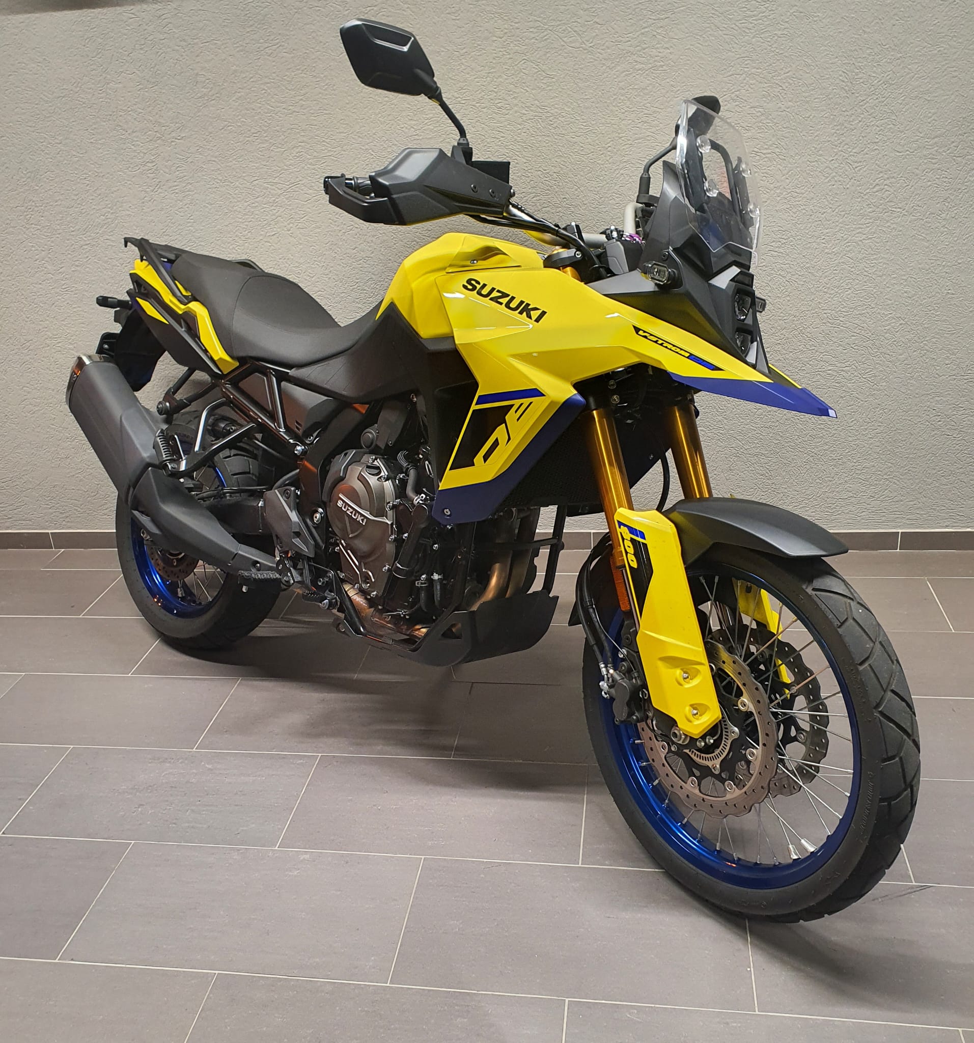 SUZUKI DE-image-0