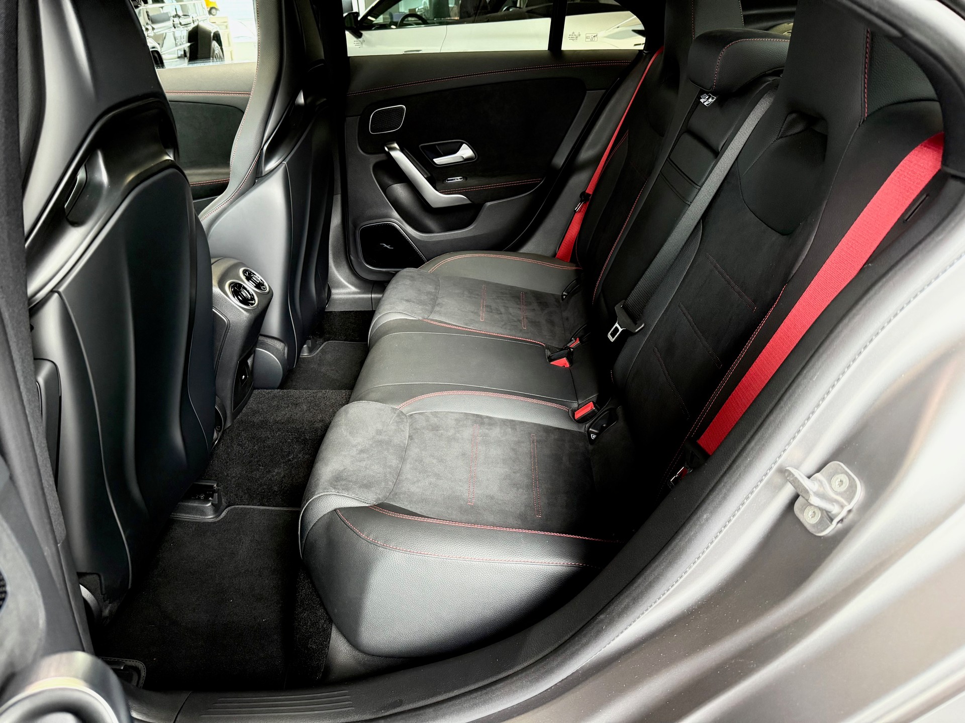 MERCEDES-BENZ CLA 45 S AMG 4Matic+ 8G-DCT-image-16