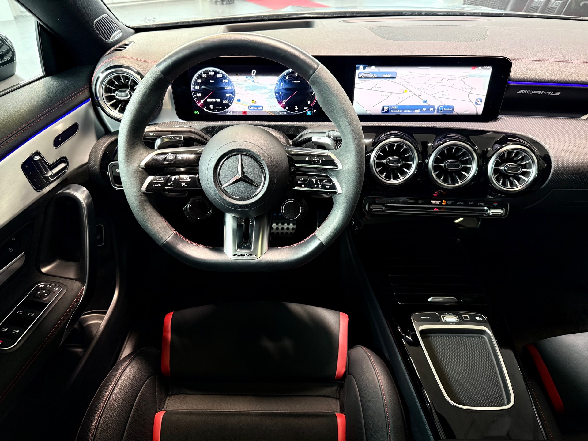 MERCEDES-BENZ CLA 45 S AMG 4Matic+ 8G-DCT-image-17
