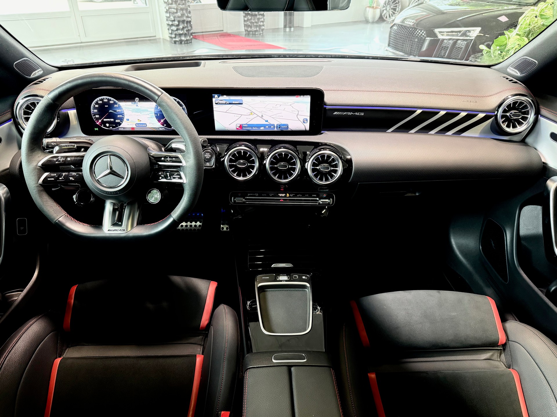 MERCEDES-BENZ CLA 45 S AMG 4Matic+ 8G-DCT-image-18