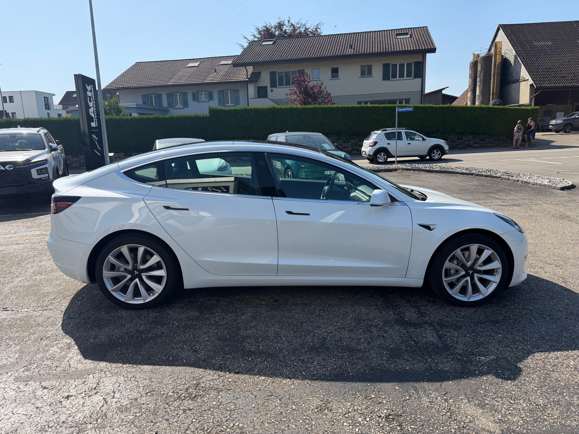 TESLA Model 3 Long Range Dual Motor AWD-image-5