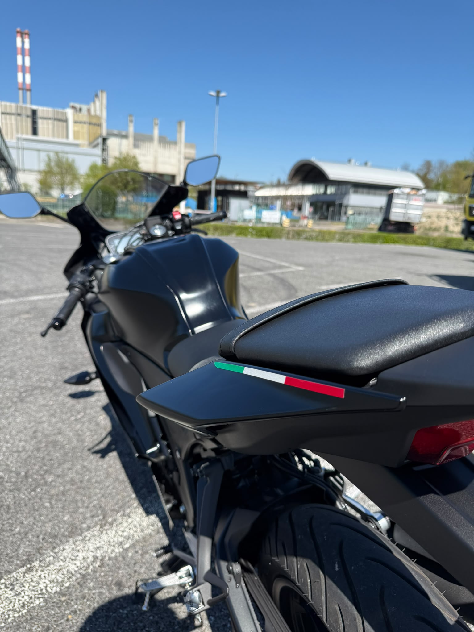 YAMAHA YZF-R 125 ABS-image-2