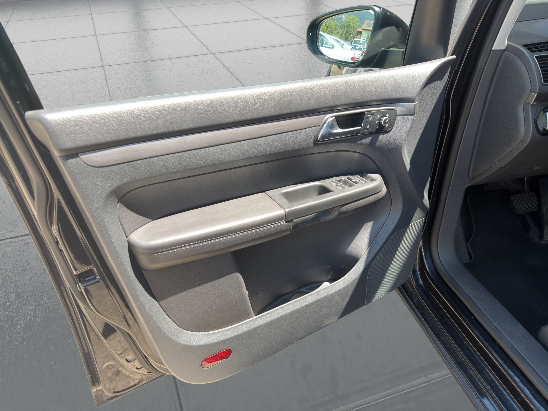 VW CrossTouran 1.4 TSI DSG-image-9
