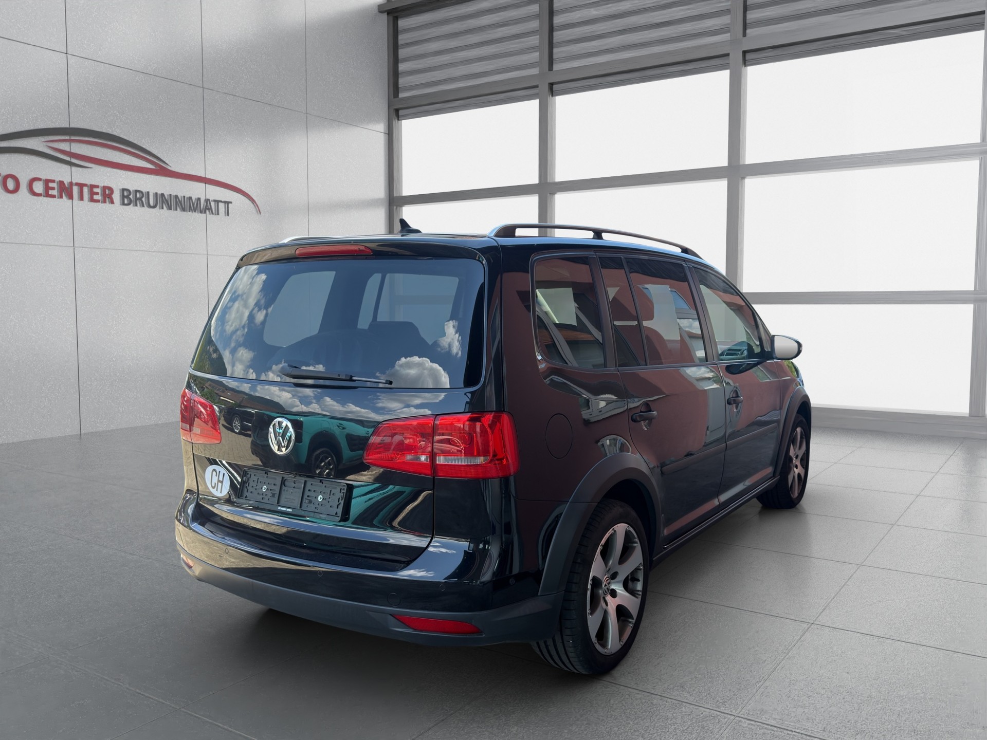VW CrossTouran 1.4 TSI DSG-image-6