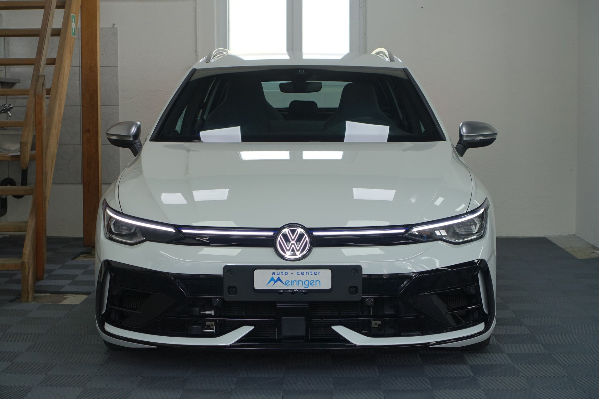 VW Golf Variant 2.0 TSI R DSG 4motion-showroom-element-2