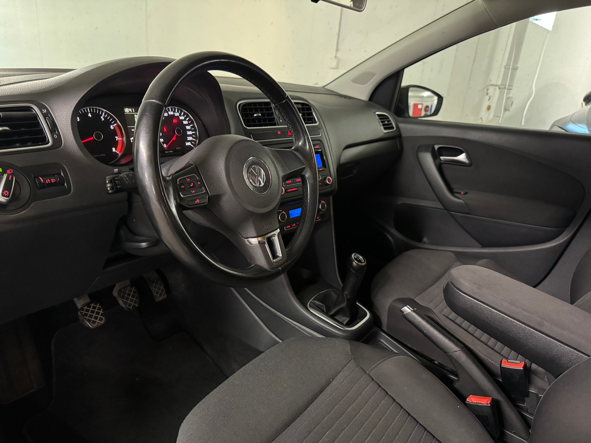 VW Polo 1.4 16V Comfortline-image-8