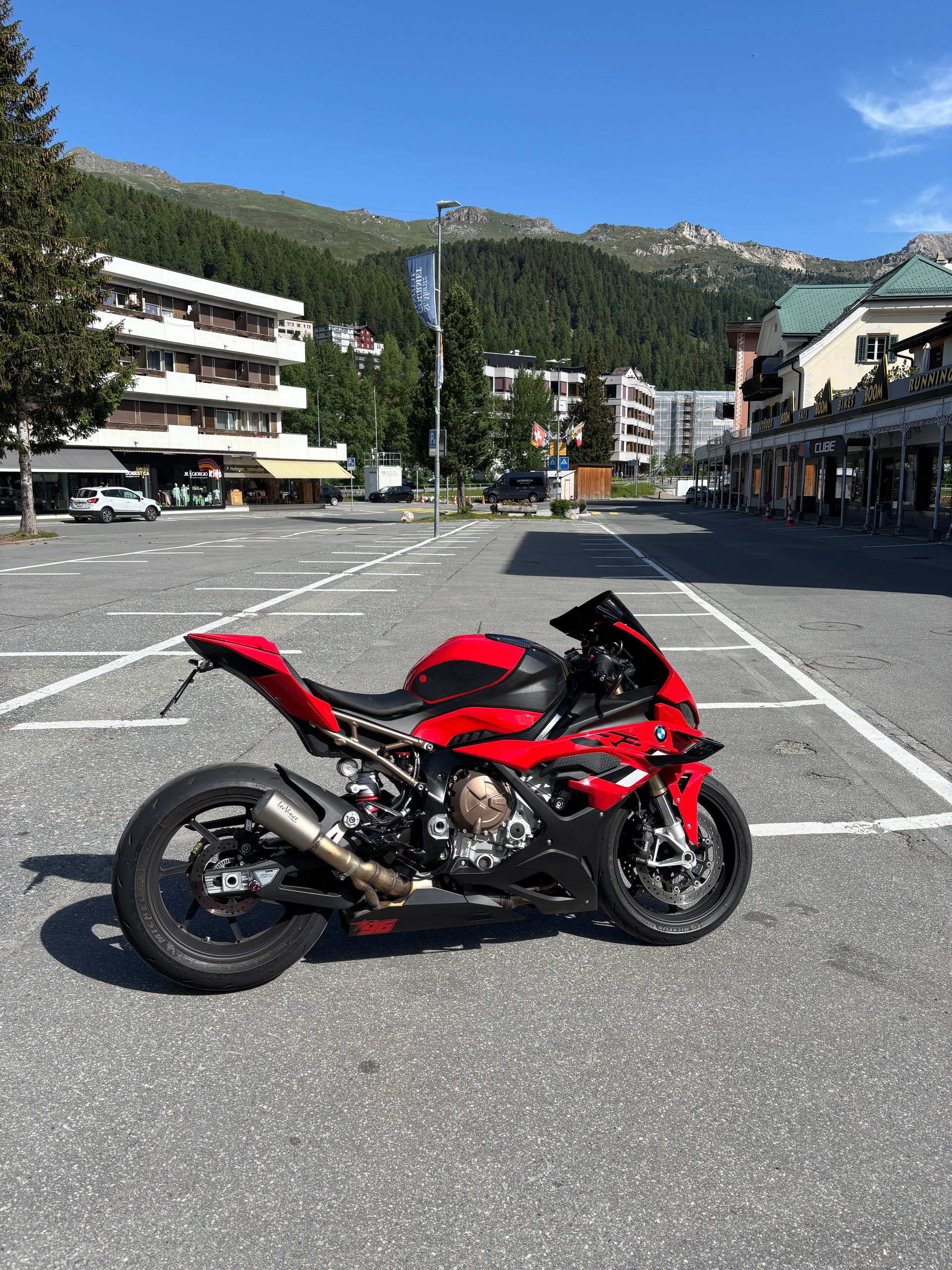 BMW S 1000 RR-image-2