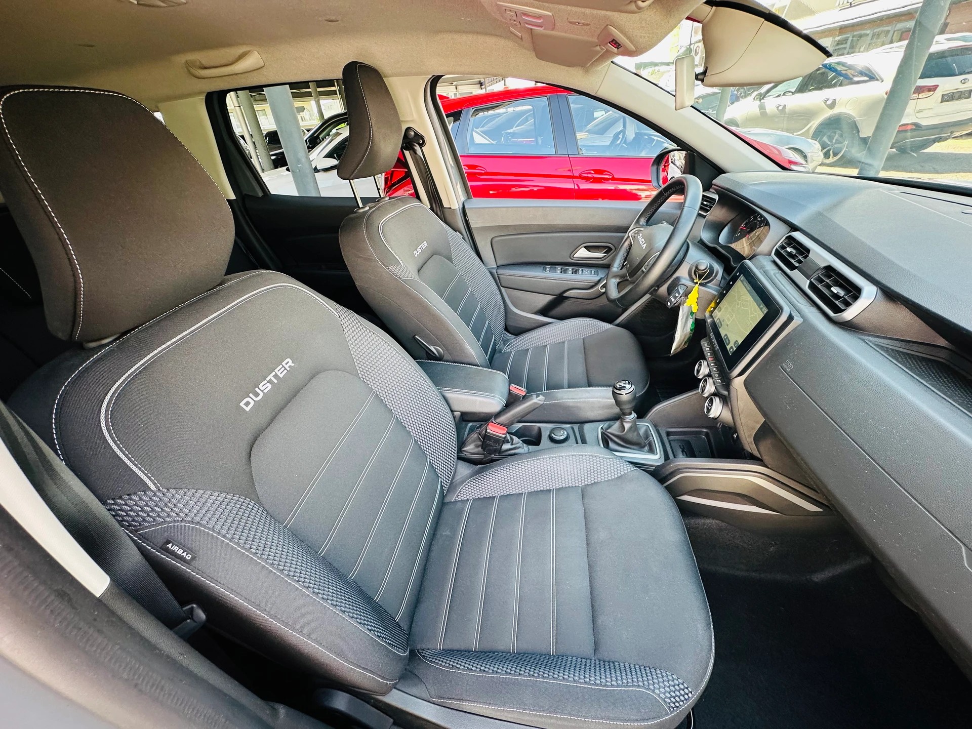 DACIA Duster TCe 150 Expression 4x4-image-12